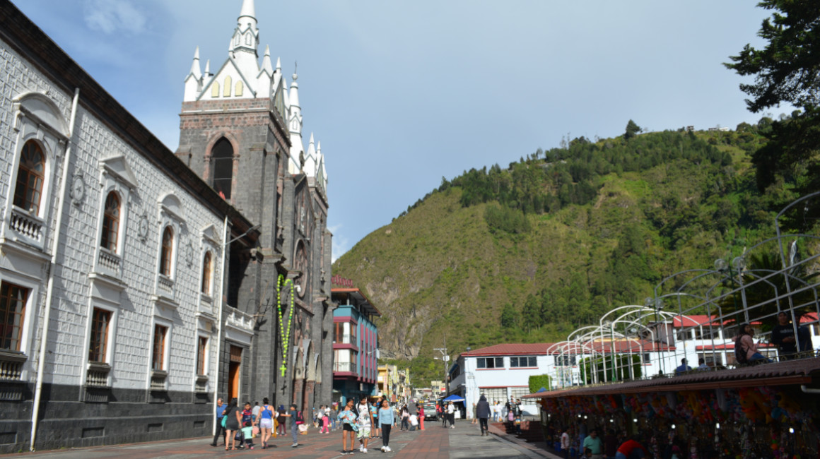 La iglesia de Baños es uno de los atractivos de esta ciudad, en Tungurahua. 