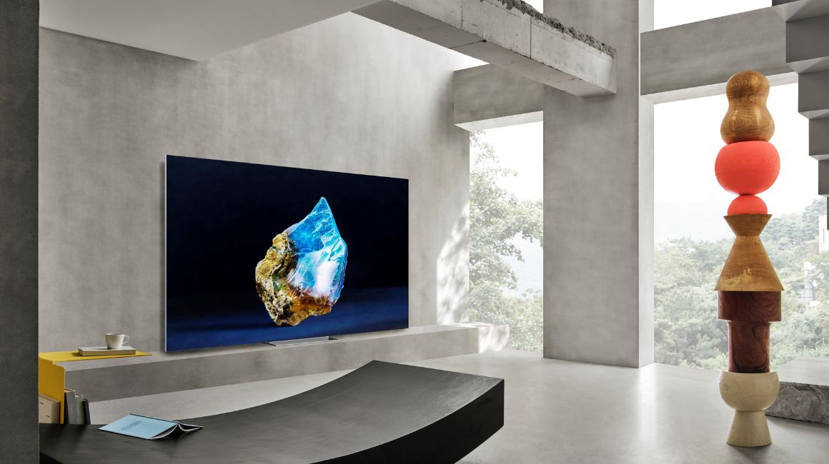 tv moderna en una sala minimalista