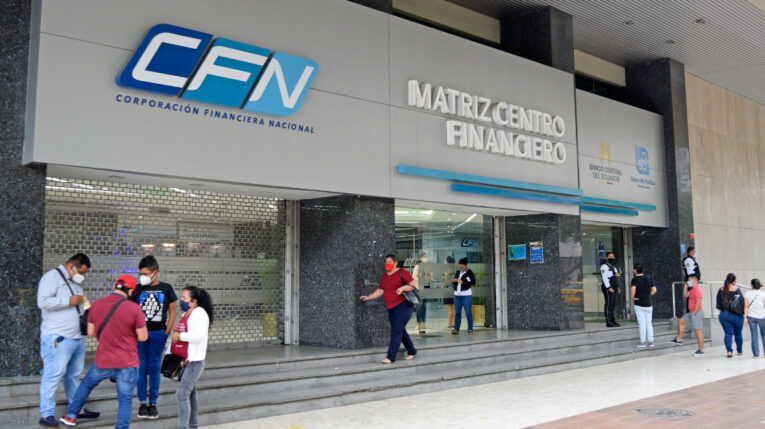 Imagen referencial. Edificio de la CFN en Guayaquil, que canalizará el crédito otorgado por el Banco Mundial. 