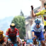 El ciclista francés Christophe Laporte celebra tras ganar la tercera etapa del Criterium du Dauphine, el 6 de junio de 2023.