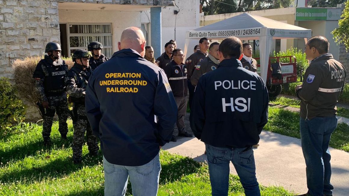 Policías de Ecuador y Estados Unidos participaron en el operativo para rescatar a la niña, el 7 de junio de 2023.