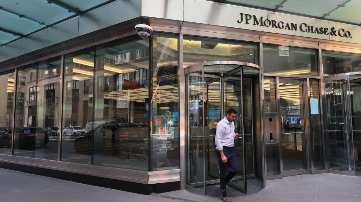 JPMorgan logra acuerdo con una de las víctimas de Epstein