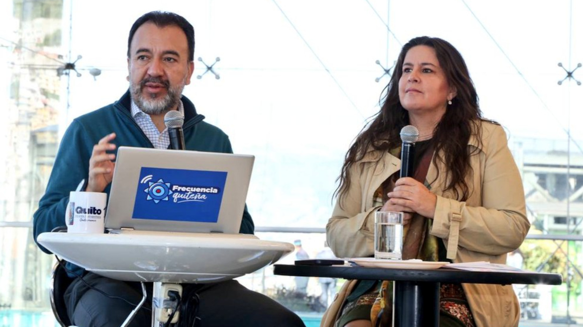 El alcalde de Quito, Pabel Muñoz; y la secretaria de Educación, María Isabel Salvador, en el informe semanal de actividades, el 12 de junio de 2023.