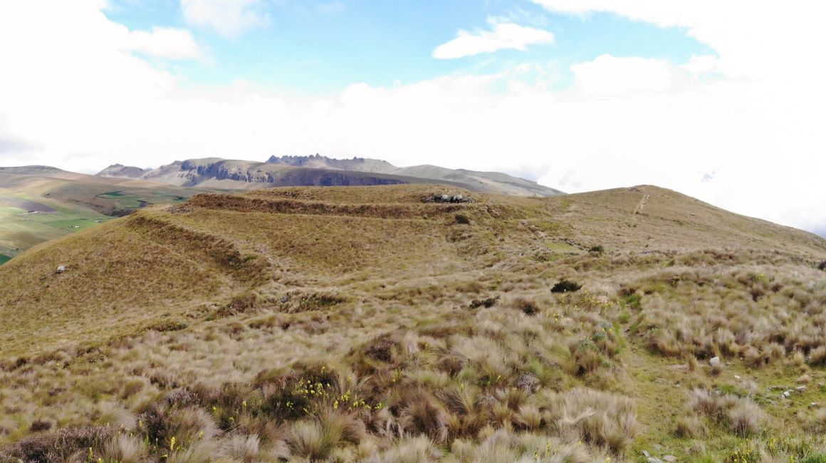 Paisaje montañoso de Pambamarca