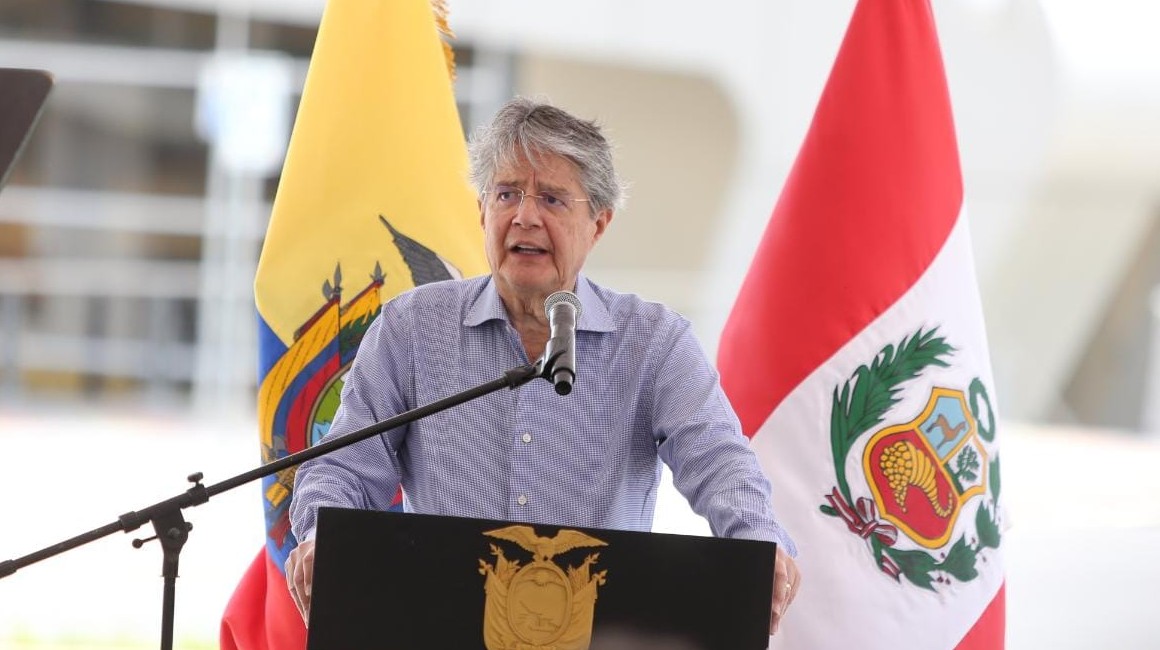 El presidente Guillermo Lasso, en su reunión del 14 de junio con autoridades del Perú.