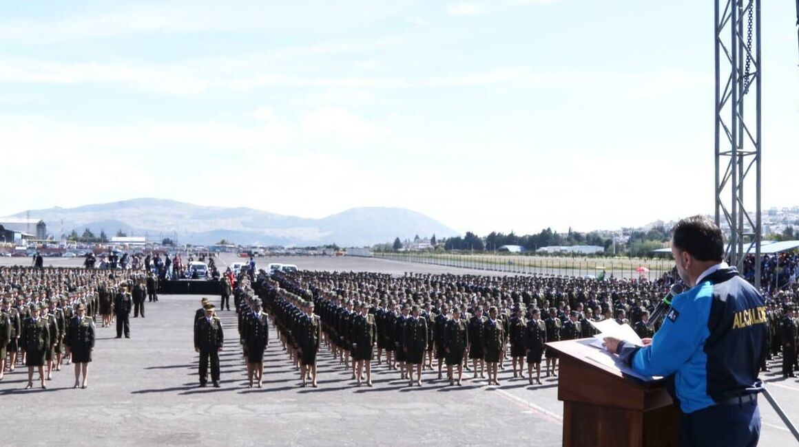 El alcalde de Quito, Pabel Muñoz, durante la presentación de los nuevos policías, este 22 de junio de 2023.