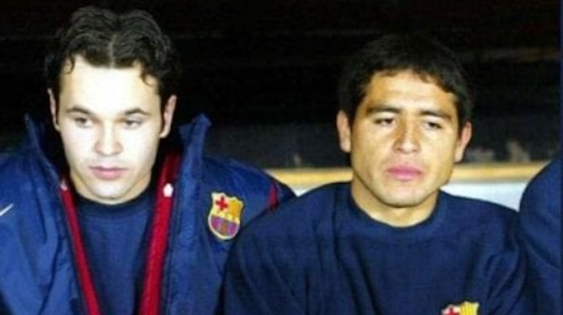 Andrés Iniesta y Juan Román Riquelme cuando fueron compañeros en el FC Barcelona.