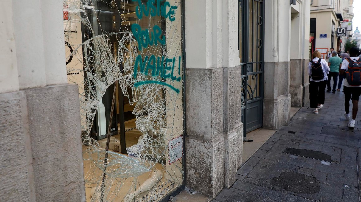 Los locales de Marsella y otras ciudades de Francia fueron atacados durante los disturbios.