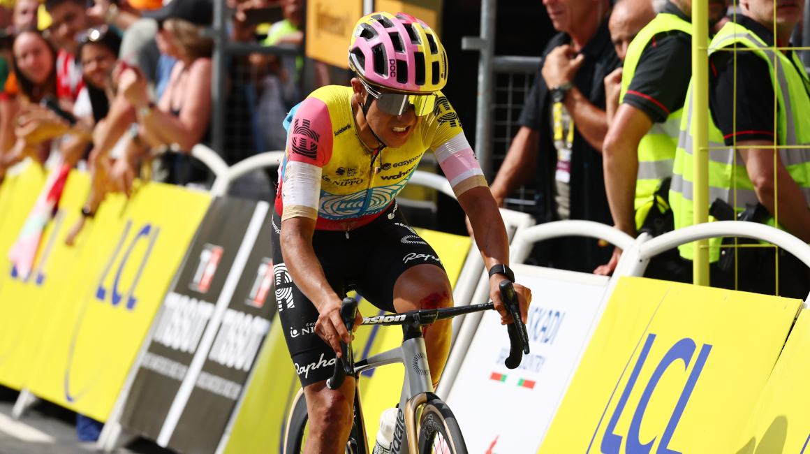Richard Carapaz, en la meta de la Etapa 1 del Tour de Francia, el 1 de julio de 2023.