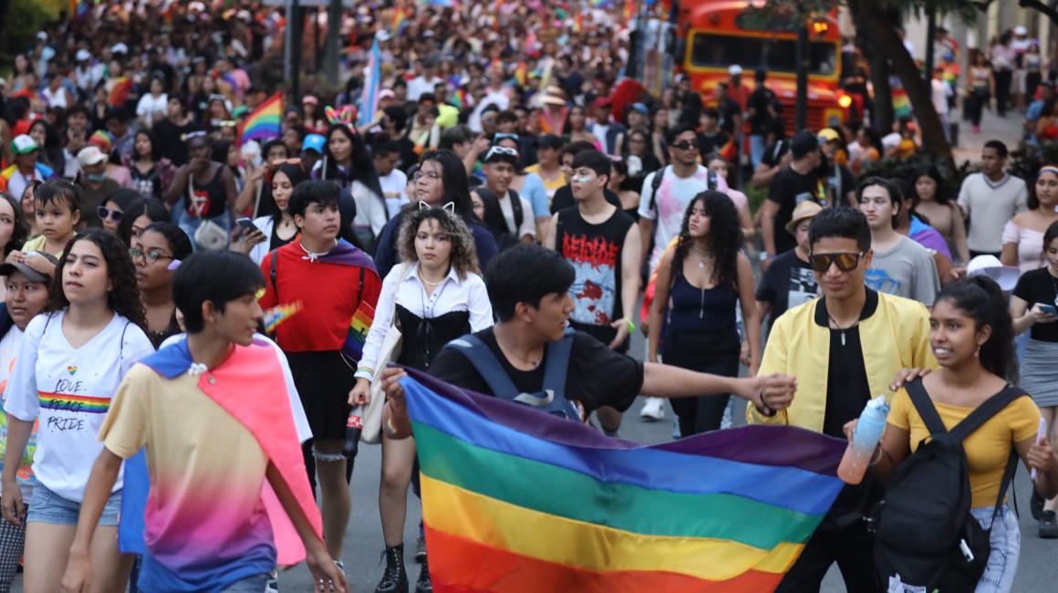 Miles de personas asistieron a la marcha del orgullo, en Guayaquil.