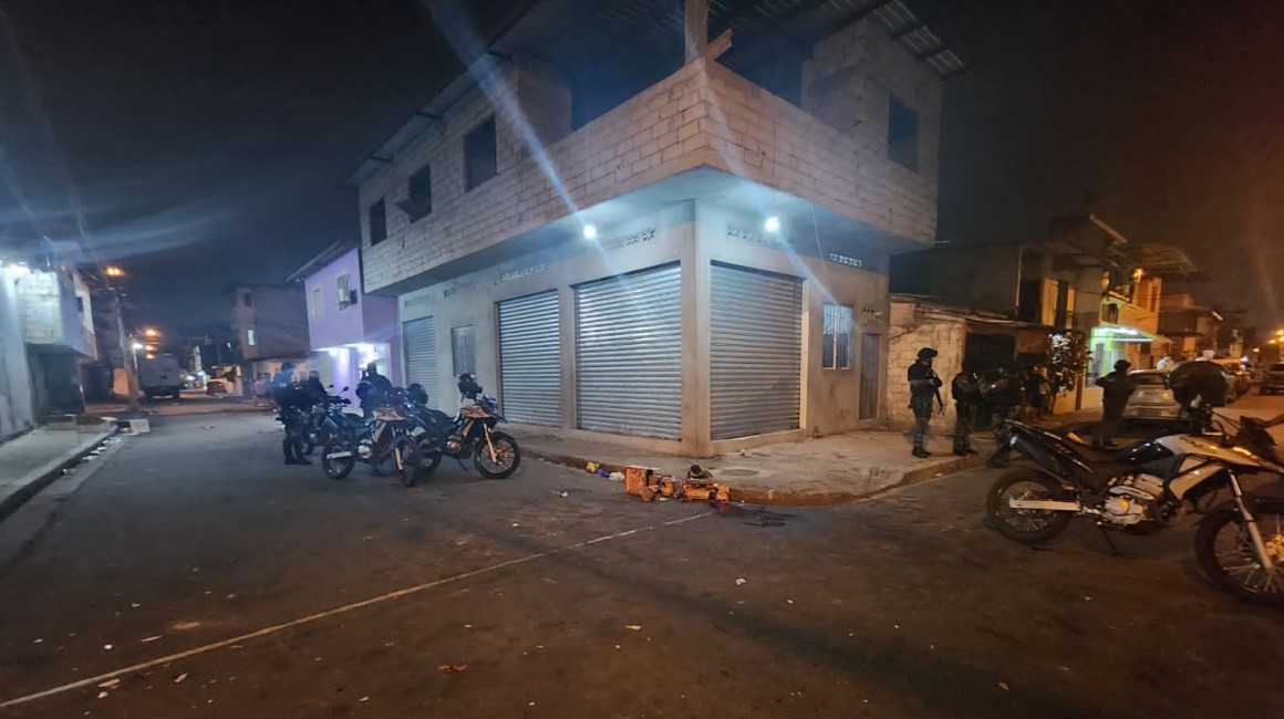 En la cooperativa Siete Lagos, al sur de Guayaquil, se reportó un tiroteo con saldo de cuatro personas asesinadas y 10 heridos, la noche del domingo 9 de julio del 2023.