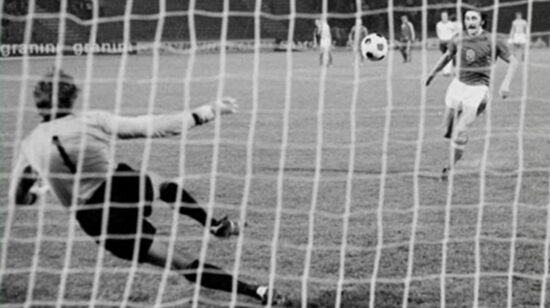 Penal cobrado por Antonín Panenka en la final de la Eurocopa de 1976.