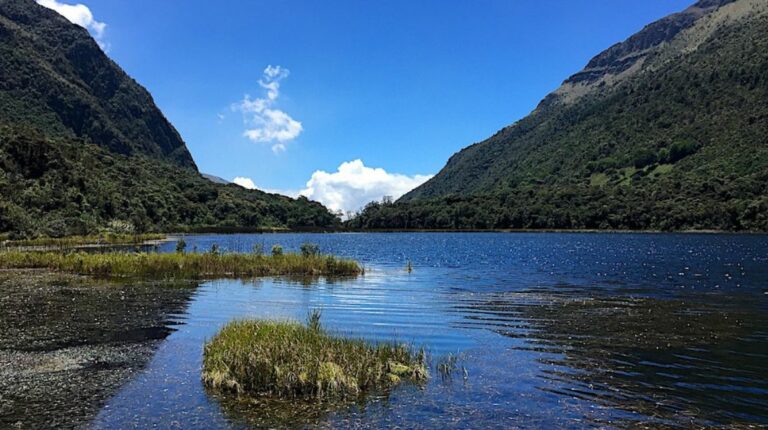 La laguna de Llaviucu en el Parque Nacional Cajas, en Cuenca, en febrero de 2022.