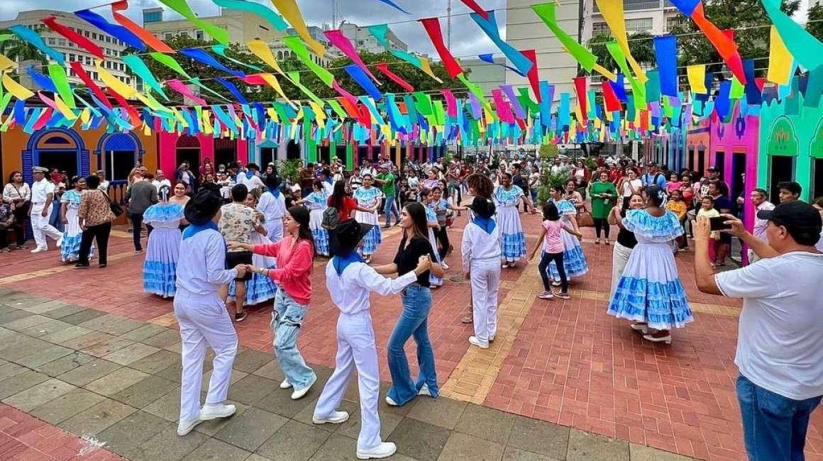 Guayaquil vive sus fiestas julianas en medio de la austeridad