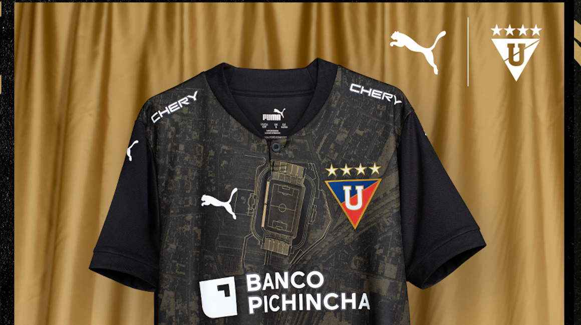Camiseta conmemorativa de Liga de Quito por el mes del hincha.