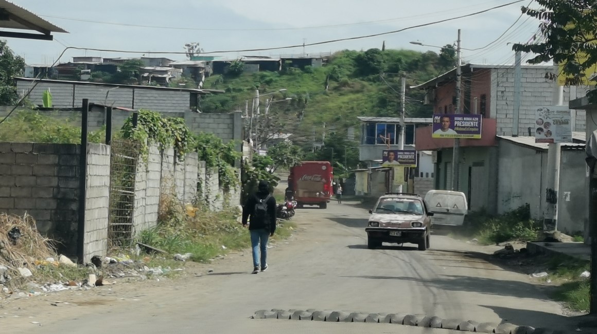 Vista de una calle de Monte Sinaí, en el distrito Nueva Prosperina, al noroeste de Guayaquil. 