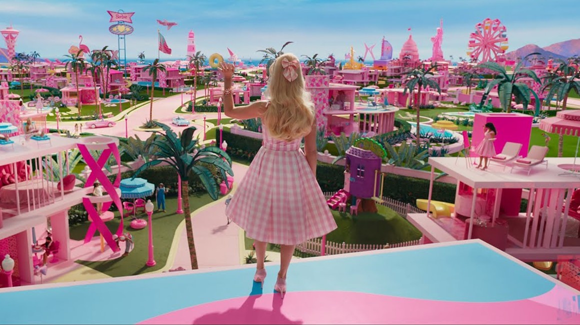 Escena de 'Barbie', protagonizada por Margot Robbie.