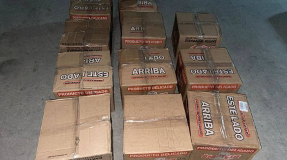 Cajas con la droga decomisada tras persecución. Guayaquil, 5 de agosto de 2023 