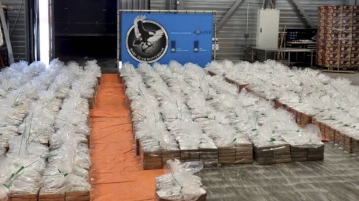 Incautan ocho toneladas de cocaína en barco ecuatoriano