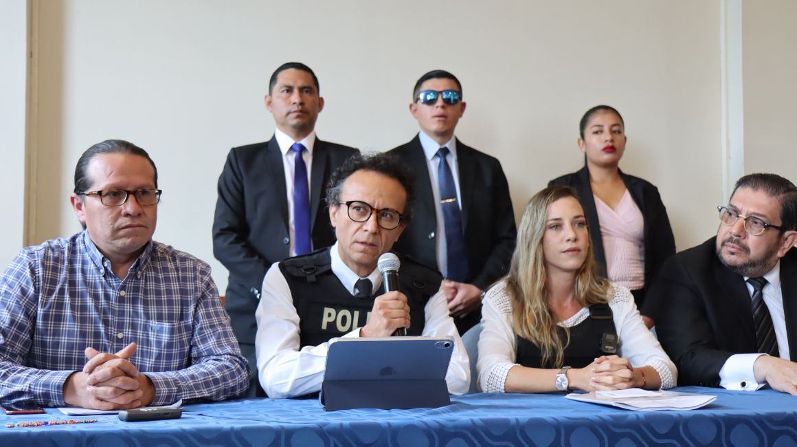 Christian Zurita, precandidato a la Presidencia por el movimiento Construye, en una rueda de prensa el 14 de agosto de 2023, en Quito.