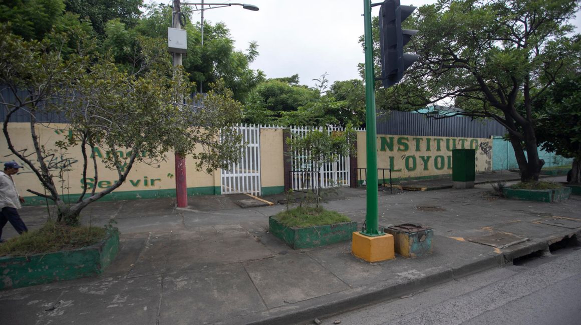 fachada del Instituto Loyola, institución de educación primaria y secundaria mixta católica privada fundada por jesuitas en Managua, Nicaragua, el 24 de agosto de 2023.