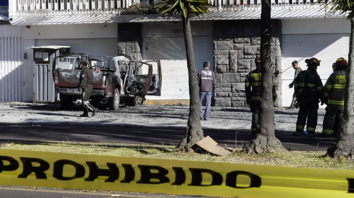 Un coche bomba explotó en los exteriores de unas oficinas de la SNAI, en la avenida 12 de Octubre entre Foch y Wilson, en Quito, el 31 de agosto de 2023.