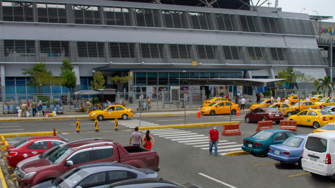 Parquear 15 minutos en las dos terminales de Guayaquil ya no será gratis