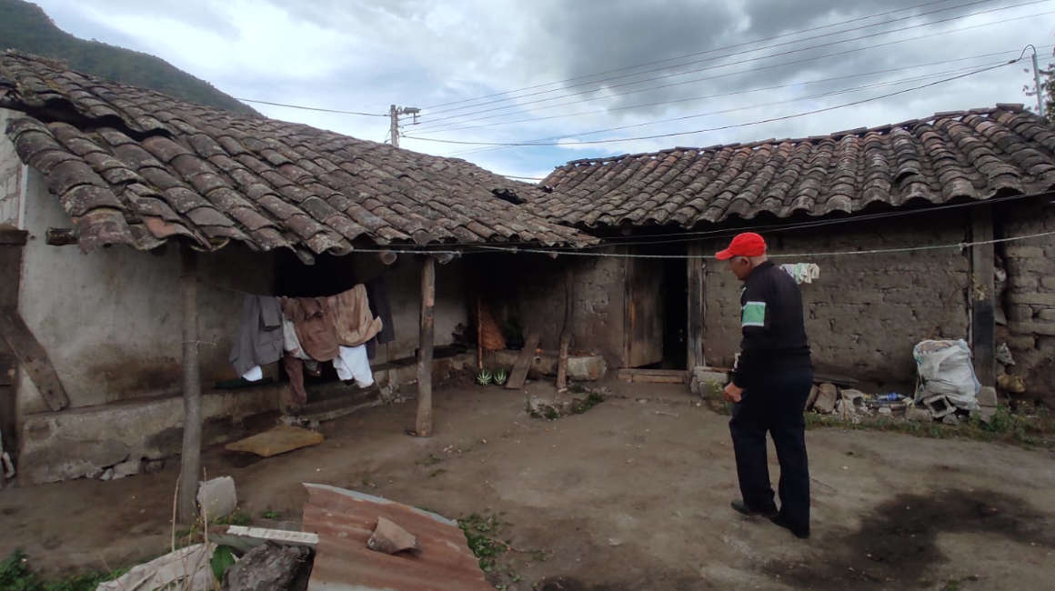 La casa de Manuel Cotocuago, junto a la de su vecina María Teresa Ortiz, quien lo cuidaba. Atahualpa, agosto de 2023.