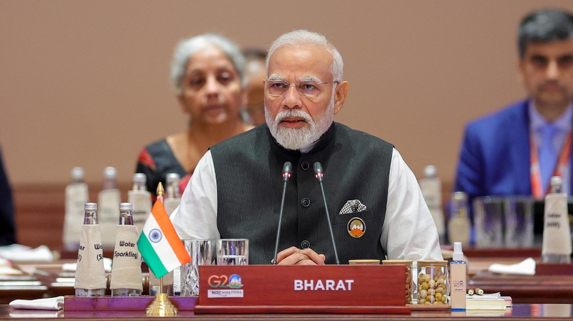 Narendra Modi,primer ministro de India, interviene en el G20 con un letrero de Bharat.