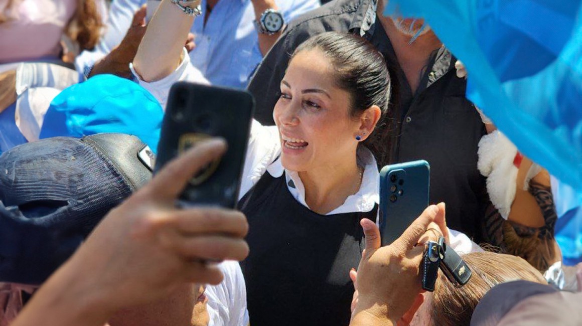 La candidata presidencial Luisa González, en su visita a Loja.