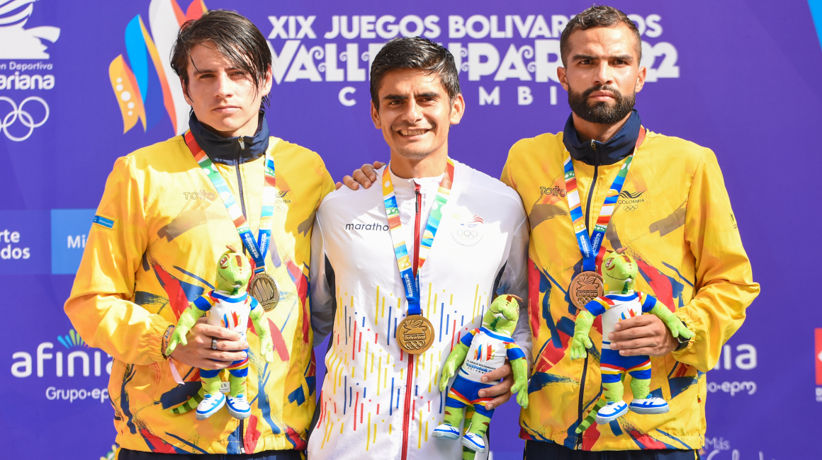 Jordy Jiménez, con su medalla de oro de los Juegos Bolivarianos.