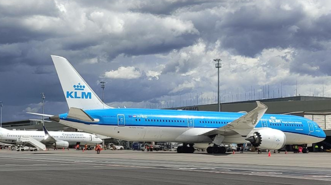Imagen de un avión de KLM en Quito, en 2022.