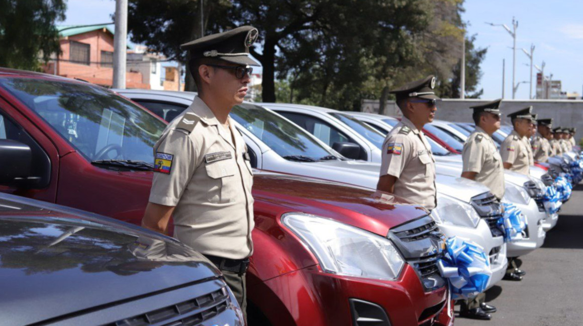 El 21 de septiembre de 2023, la Policía Nacional recibió 20 nuevas camionetas, en Quito.