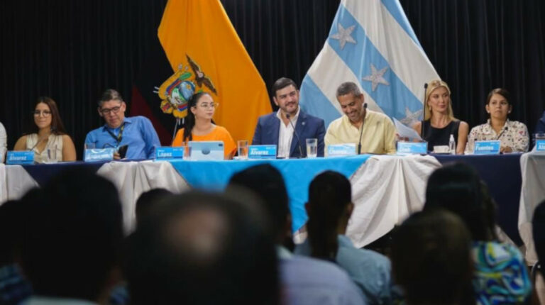 Aquiles Alvarez anuncia que el Concejo sesionará en barrios de Guayaquil