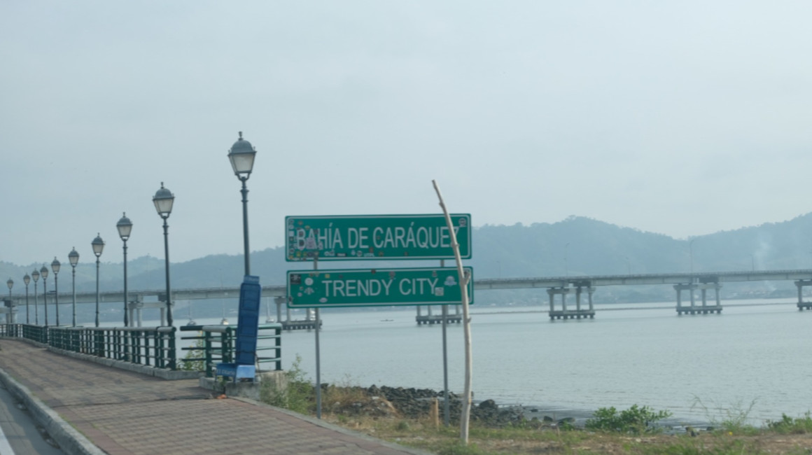 Vista del puente Los Caras, en Manabí, que necesita mantenimiento permanente.