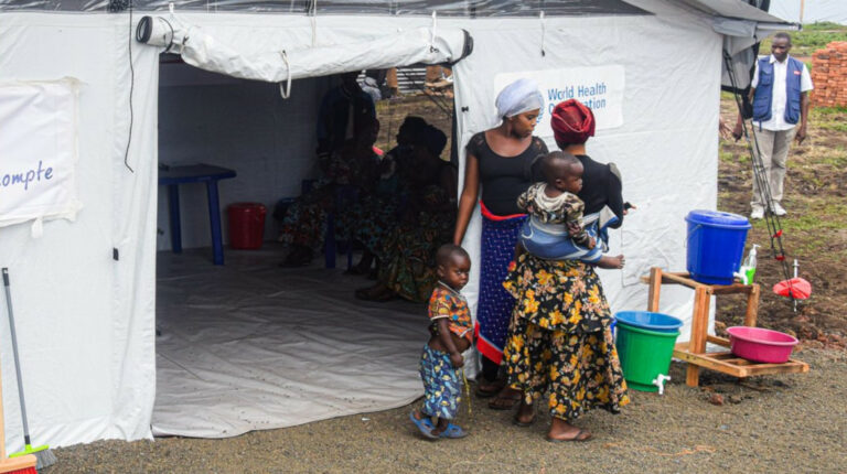 Los brotes de cólera son cada vez más grandes, advierte la OMS