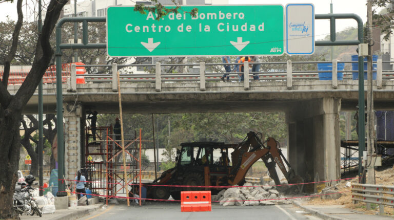 Guayaquil: habilitan contraflujo por trabajos en la avenida Rodríguez Bonín