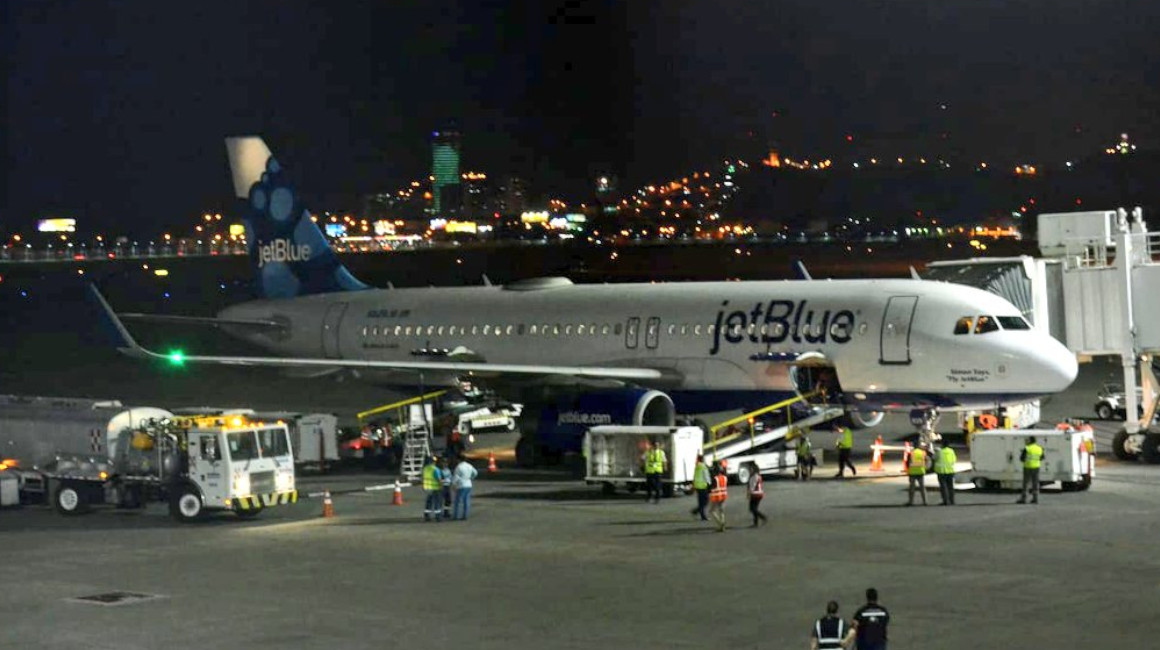 Ocho heridos tras fuerte turbulencia en vuelo de JetBlue que salió desde Guayaquil