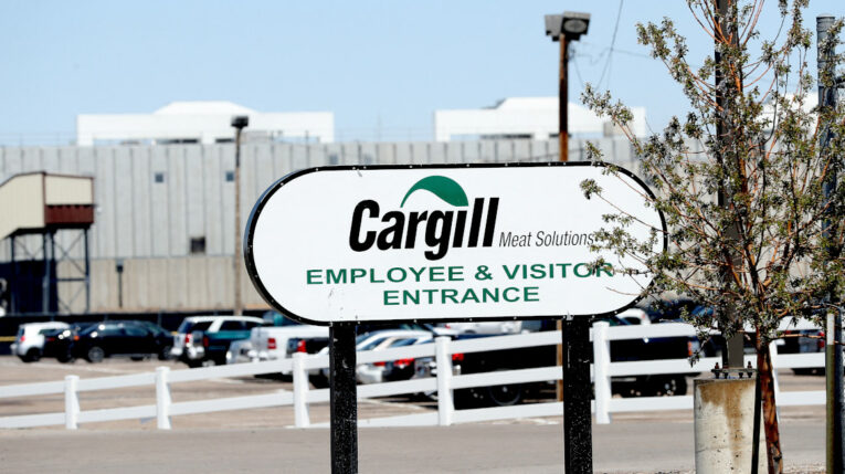 Imagen referencial de la fachada de una de las fábricas de Cargill en Colorado, Estados Unidos, el 17 de abril de 2020.
