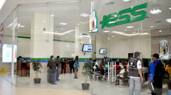 Agencia del IESS en Guayaquil, el 28 de septiembre de 2023.