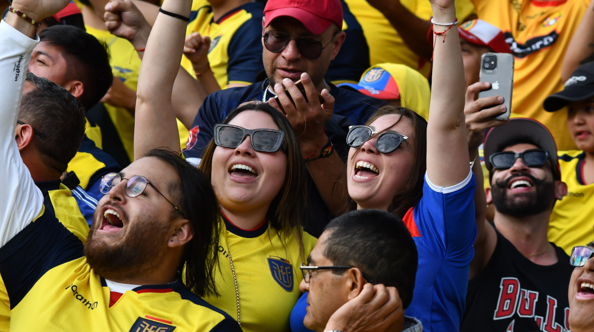 Hinchas de Ecuador antes del partido de la Fecha 2 de Eliminatorias ante Uruguay, el martes 12 de septiembre de 2023.