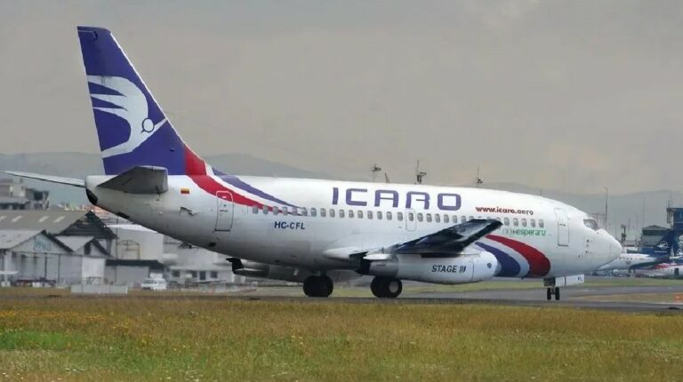 Imagen referencial de un avión de Ícaro Air.