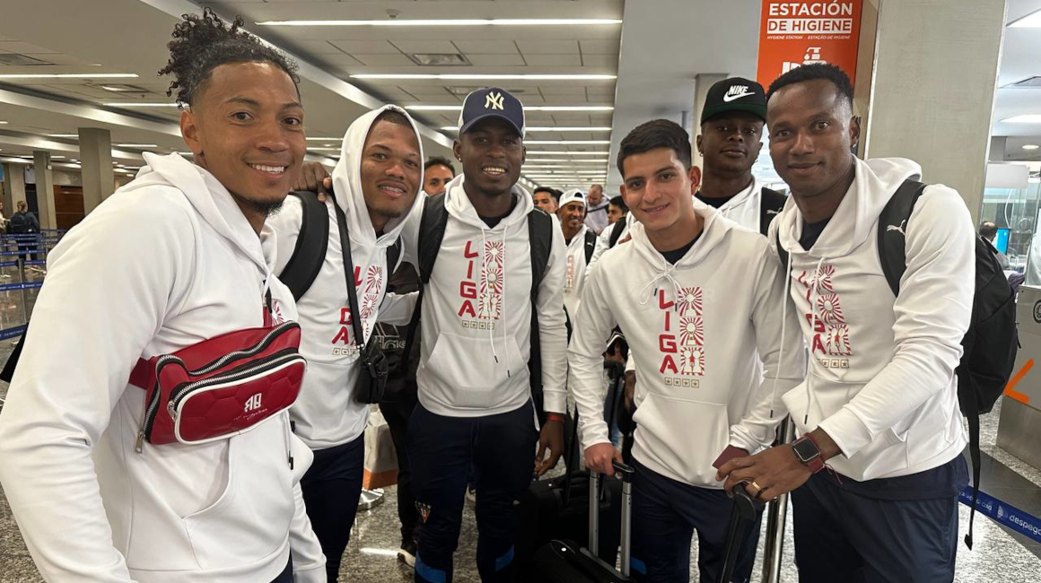 Jugadores de Liga de Quito, durante su viaje a Argentina.