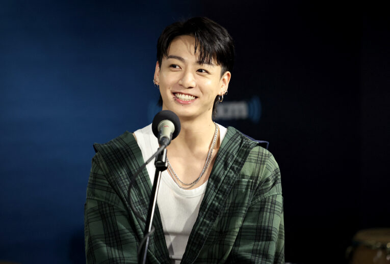 Jung Kook visitó la emisora de radio SiriusXM para una entrevista, el pasado 22 de septiembre