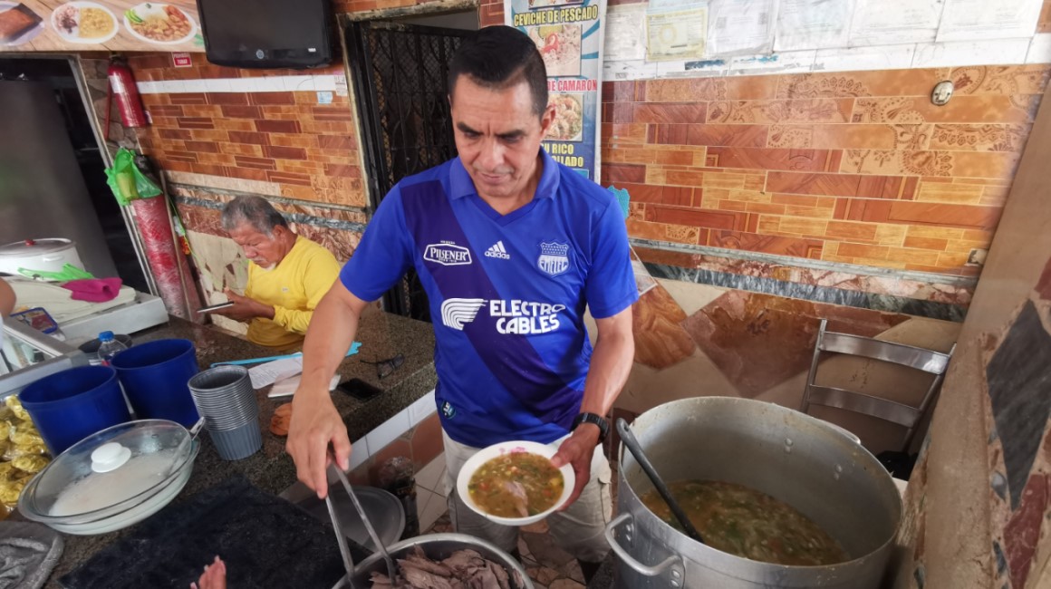 Encebollado de Picantería Angelito, en el Suburbio, al oeste de Guayaquil, una receta más inspirada en Santa Elena y Manabí.