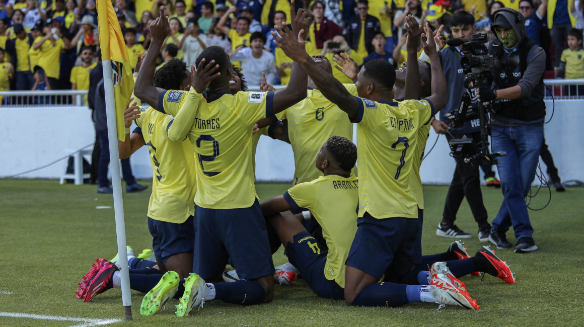 Los jugadores de Ecuador festejan en el partido ante Uruguay, el 12 de septiembre de 2023.