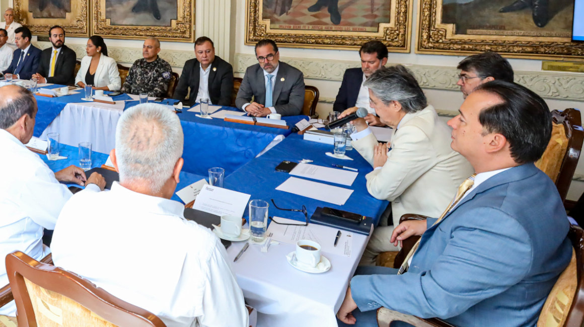 Reunión del gabinete de seguridad, en Guayaquil, el 25 de julio de 2023.