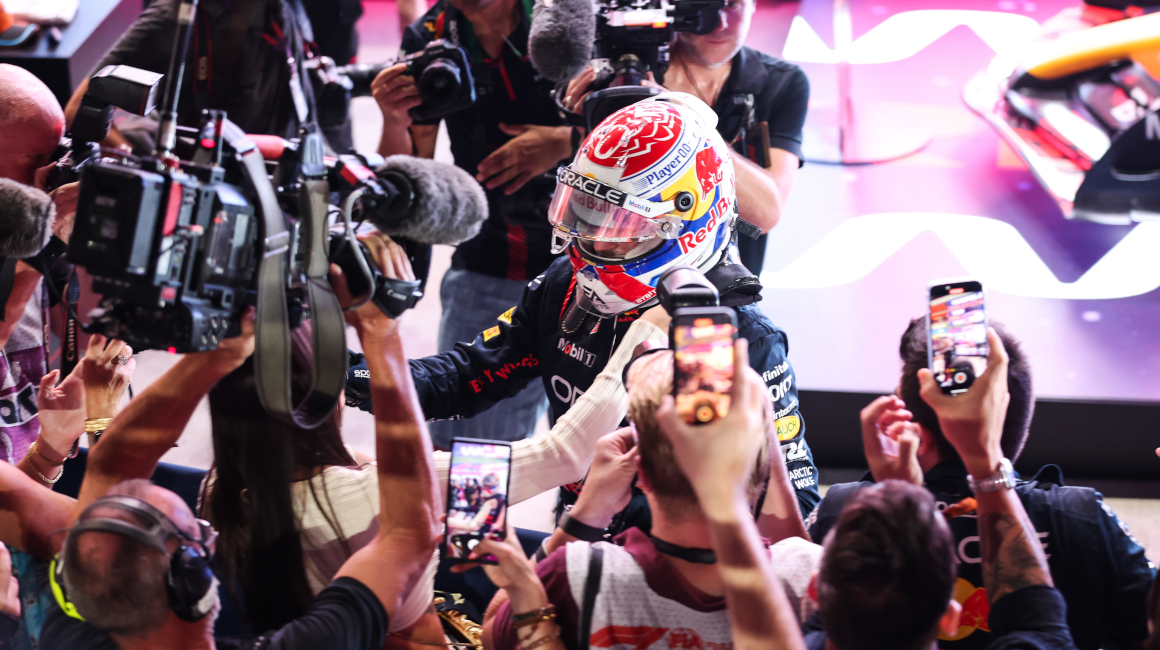 Max Verstappen festeja su tercer título en la Fórmula 1, el 7 de octubre de 2023. 