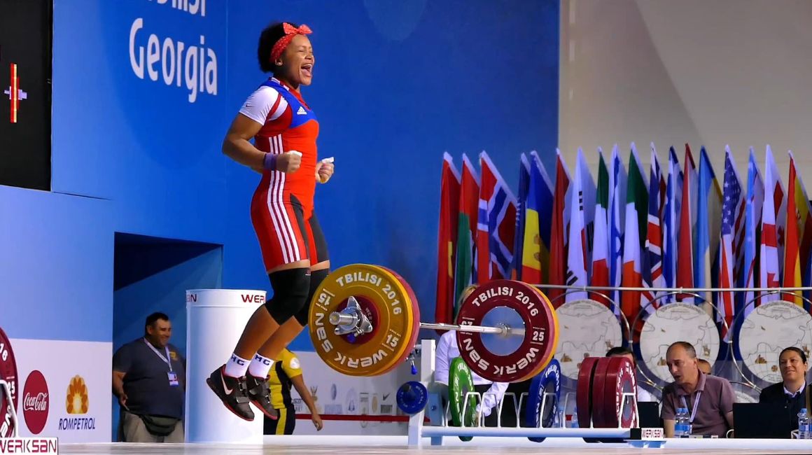 Neisi Dajomes ganó 3 medallas de oro en el Mundial Juvenil Sub-20 Georgia 2016.