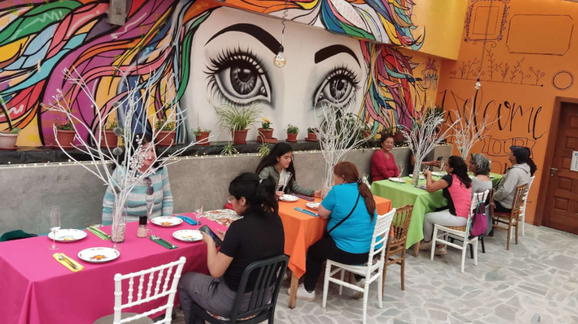 Un restaurante en Quito, el 8 de octubre de 2023.